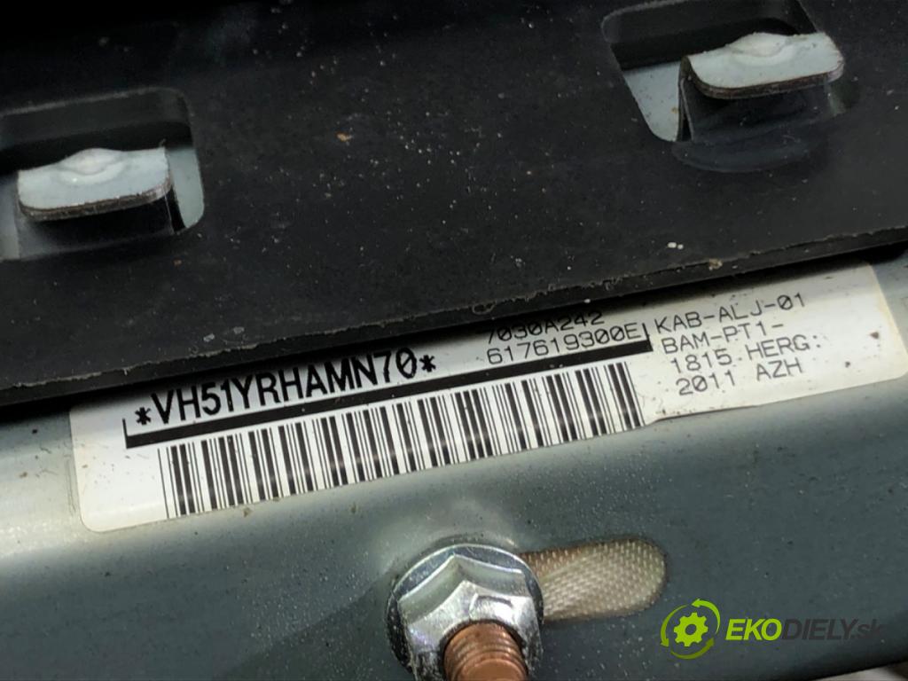 MITSUBISHI ASX (GA_W_) 2009 - 2022    1.8 DI-D 110 kW [150 KM] olej napędowy 2010 - 2022  Palubná doska silentbloku pasy senzor airbag