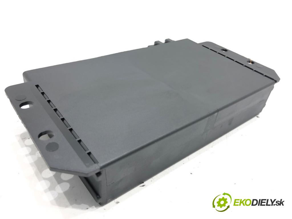 AUDI A4 B6 Avant (8E5) 2000 - 2005    1.9 TDI 96 kW [130 KM] olej napędowy 2001 - 2004  Modul komfortu 8E0959433BA (Moduly komfortu)