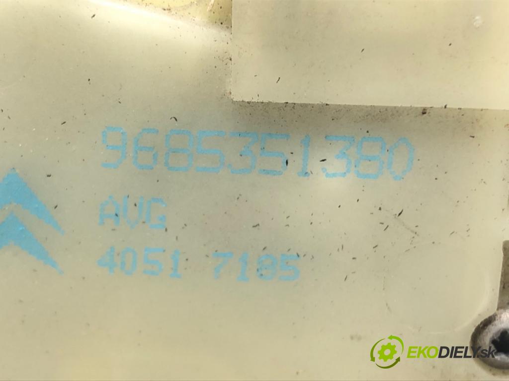 CITROEN C4 II (NC_) 2009 - 2022    1.6 VTi 120 88 kW [120 KM] benzyna 2009 - 2016  zámok dveře levý přední část 9685351380