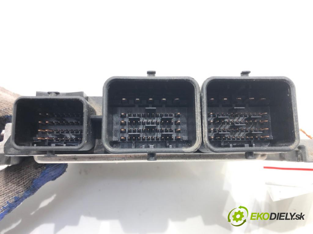 CITROEN C4 II (NC_) 2009 - 2022    1.6 VTi 120 88 kW [120 KM] benzyna 2009 - 2016  riadiaca jednotka Motor 9678495980 (Riadiace jednotky)