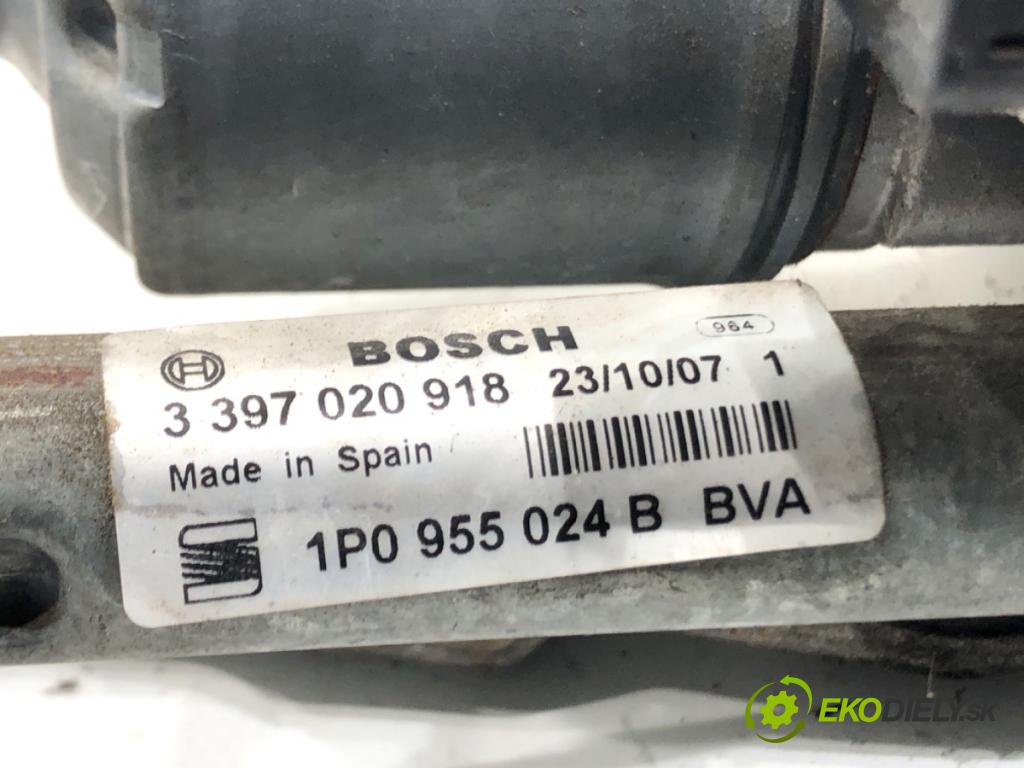 SEAT LEON (1P1) 2005 - 2013    1.6 75 kW [102 KM] benzyna 2005 - 2012  mechanismus stěračů pravý přední část 1P0955024B