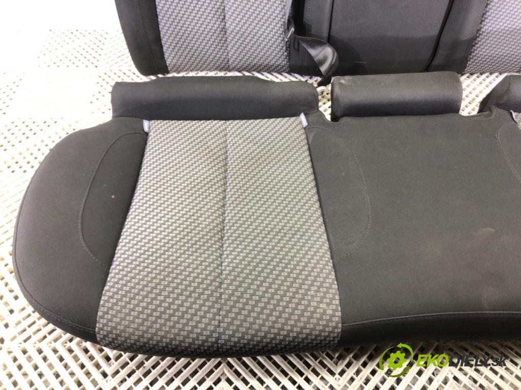 SEAT LEON (1P1) 2005 - 2013    1.6 75 kW [102 KM] benzyna 2005 - 2012  Sedadlo druhý rad
