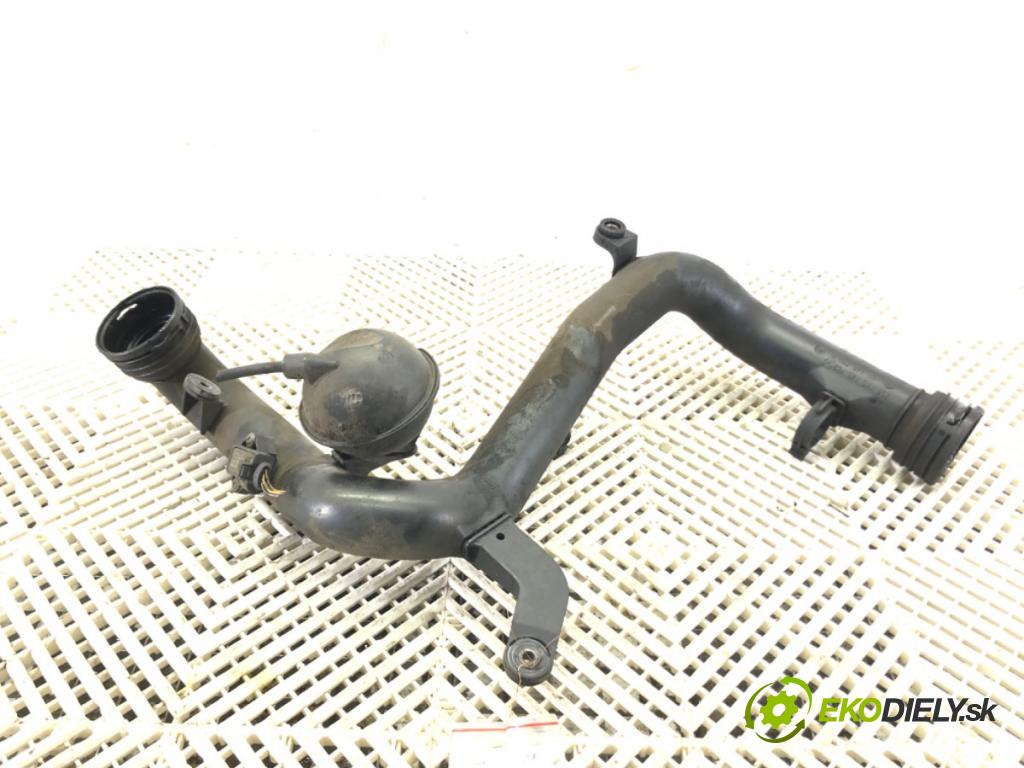 VW PASSAT B6 (3C2) 2005 - 2010    1.9 TDI 77 kW [105 KM] olej napędowy 2005 - 2010  Rúra turba 1K0145770B