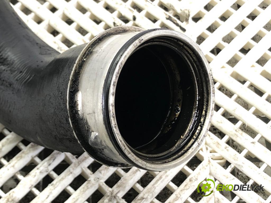 VW PASSAT B6 (3C2) 2005 - 2010    1.9 TDI 77 kW [105 KM] olej napędowy 2005 - 2010  Rúra turba 1K0145762P