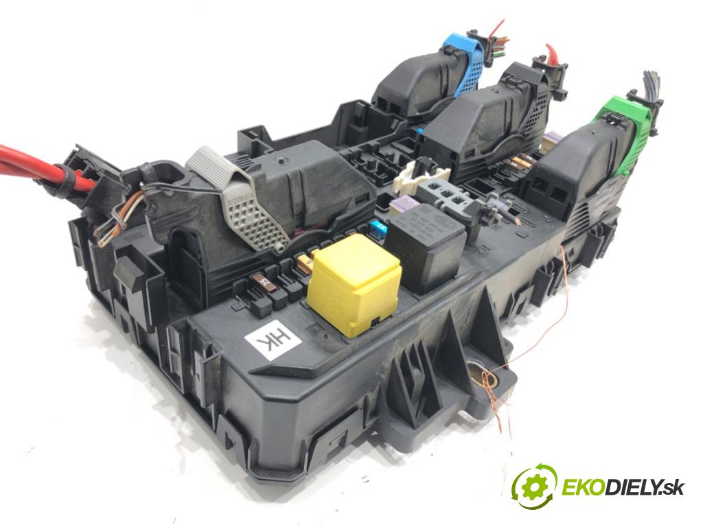 OPEL ASTRA H (A04) 2004 - 2014    1.6 (L48) 77 kW [105 KM] benzyna 2004 - 2010  modul BSI 13206762 (Pojistkové skříňky)