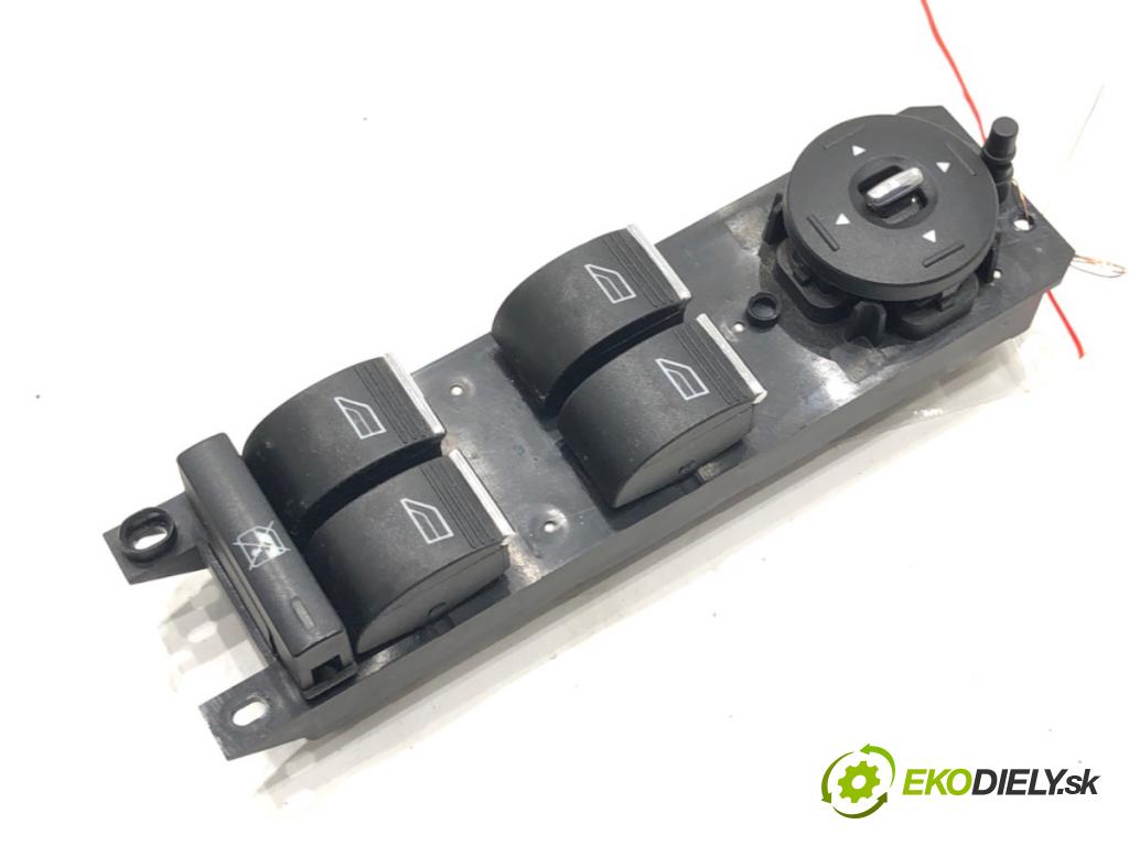 FORD FOCUS III Turnier 2010 - 2022    1.6 EcoBoost 110 kW [150 KM] benzyna 2010 - 2022  Prepínač okien AM5T14A132CA (Prepínače, spínače, tlačidlá a ovládače kúrenia)