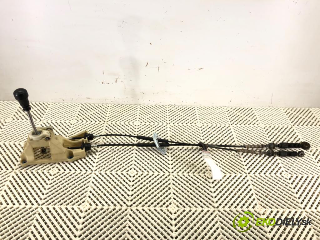 HYUNDAI i20 I (PB, PBT) 2008 - 2022    1.2 57 kW [78 KM] benzyna 2008 - 2012  Kulisa  (Rýchlostné páky / kulisy)