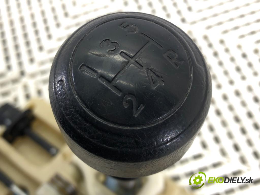 HYUNDAI i20 I (PB, PBT) 2008 - 2022    1.2 57 kW [78 KM] benzyna 2008 - 2012  Kulisa  (Rýchlostné páky / kulisy)