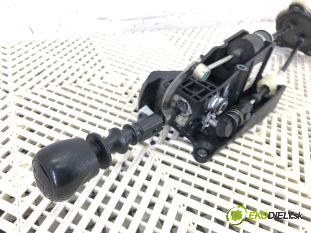 FIAT QUBO (225_) 2008 - 2022    1.4 (225AXA1A, 225CXA1A) 57 kW [78 KM] benzyna 2009 - 2022  Kulisa 46315726 (Rýchlostné páky / kulisy)