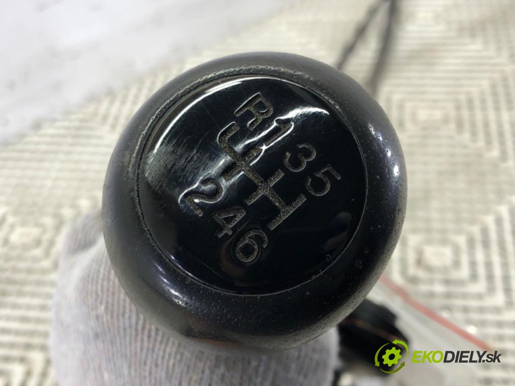 FIAT DOBLO Cargo (263_) 2010 - 2022    1.6 D Multijet 77 kW [105 KM] olej napędowy 2010 - 2022  Kulisa 553468290E (Rýchlostné páky / kulisy)