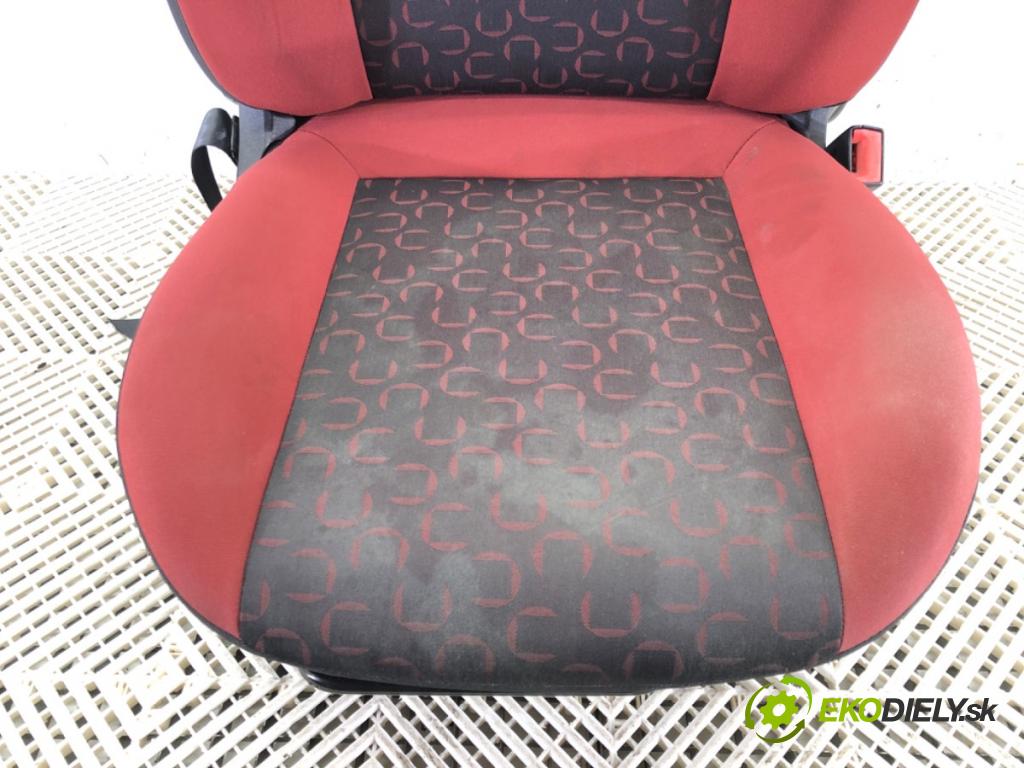 FIAT DOBLO Cargo (263_) 2010 - 2022    1.6 D Multijet 77 kW [105 KM] olej napędowy 2010 - 2022  Sedadlo pravy predný