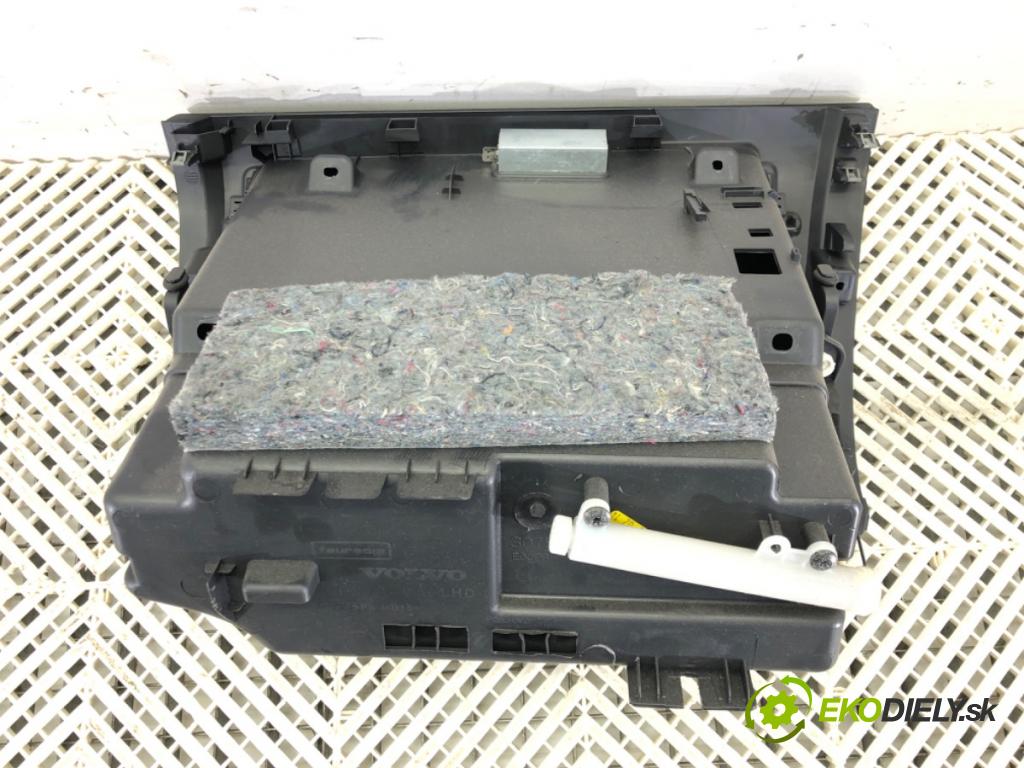 VOLVO XC60 I SUV (156) 2008 - 2017    D5 AWD 158 kW [215 KM] olej napędowy 2011 - 2015  Priehradka, kastlík spolujazdca  (Priehradky, kastlíky)