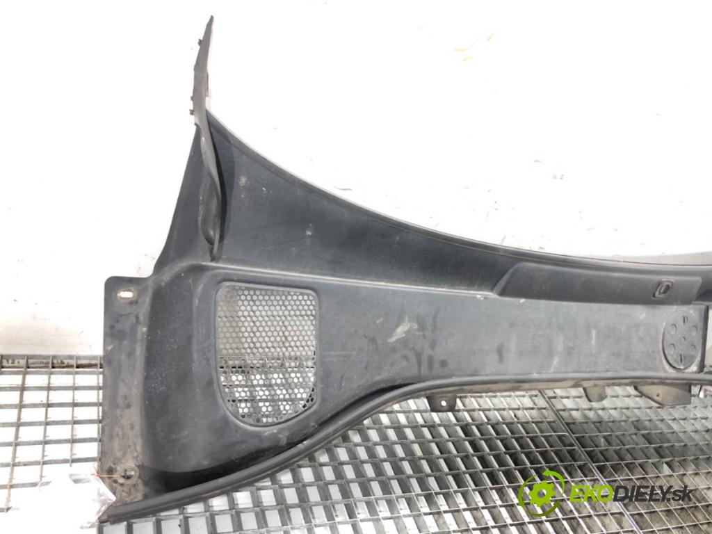 VOLVO XC60 I SUV (156) 2008 - 2017    D5 AWD 158 kW [215 KM] olej napędowy 2011 - 2015  Torpédo, plast pod čelné okno 31402671 (Torpéda)