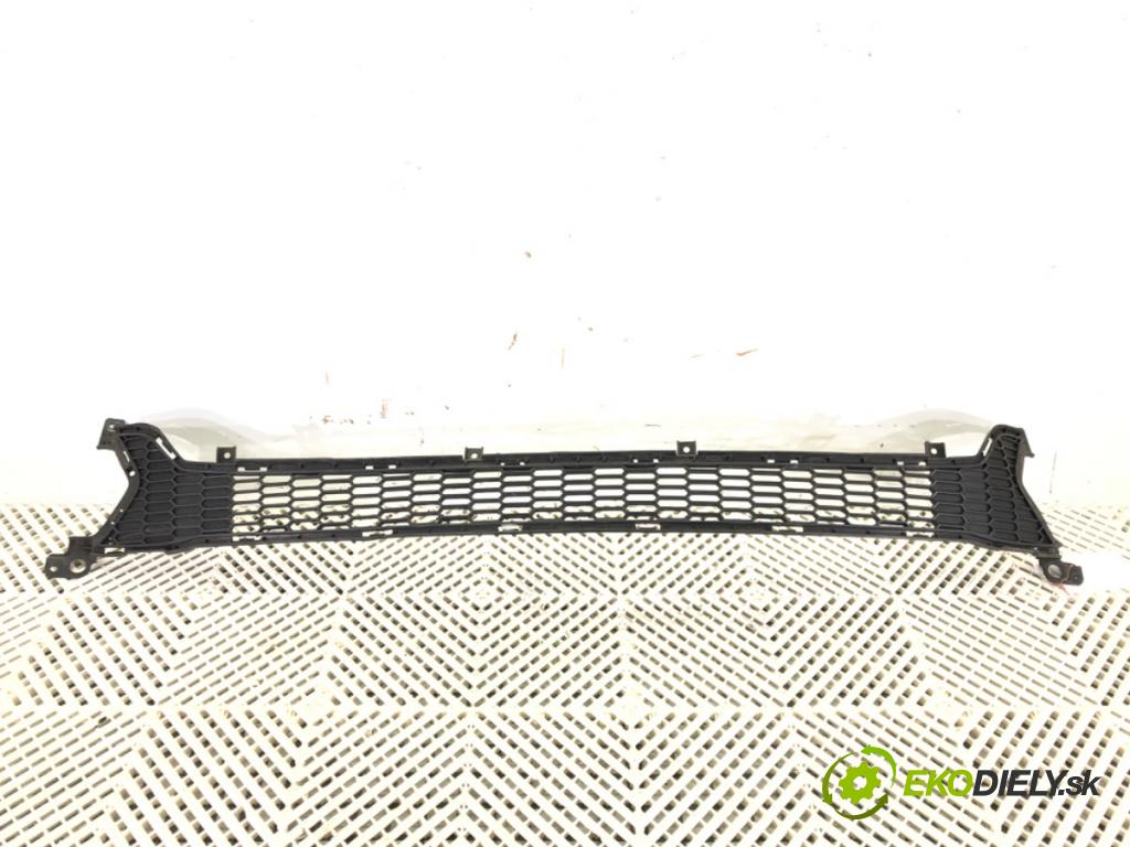 KIA CEED (JD) 2012 - 2018    ---  mří nárazníka přední část A2865-60000 (Mřížky (masky) chladičů)