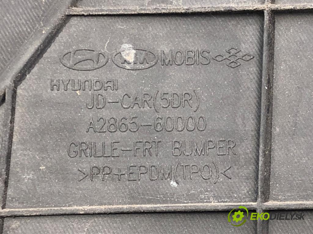 KIA CEED (JD) 2012 - 2018    ---  mří nárazníka přední část A2865-60000 (Mřížky (masky) chladičů)