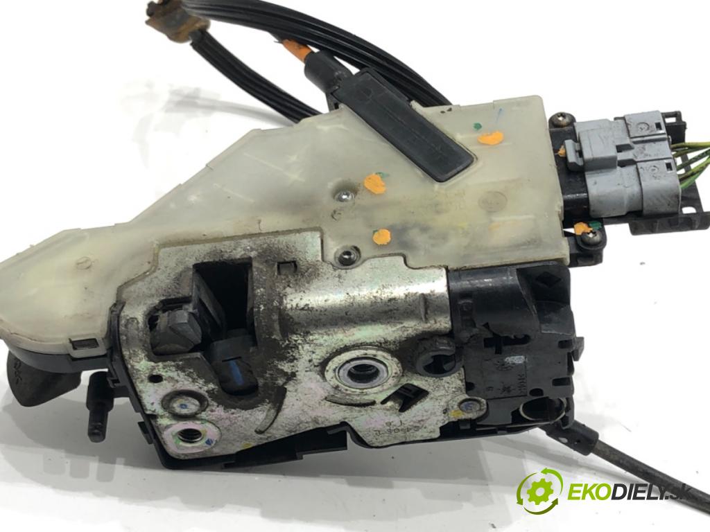 PEUGEOT 207 (WA_, WC_) 2006 - 2015    1.6 HDi 80 kW [109 KM] olej napędowy 2006 - 2013  zámok dveře levý přední část 24090816