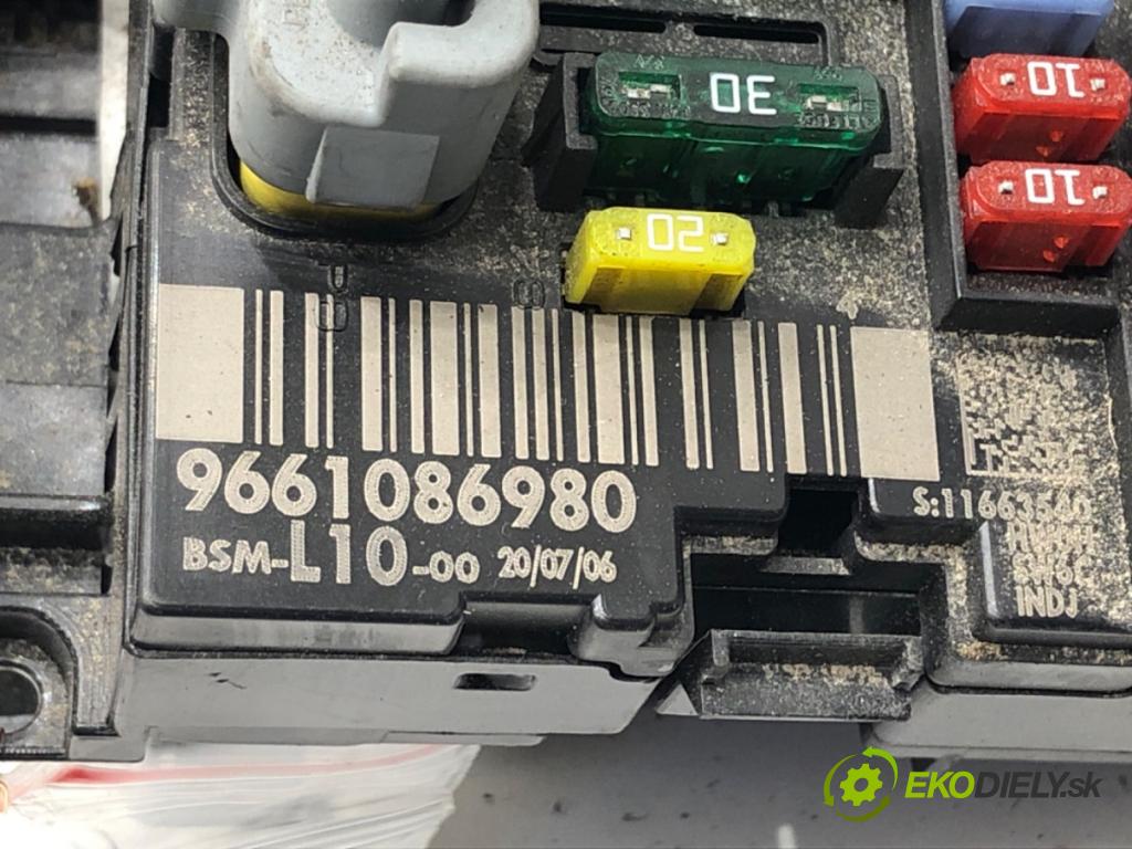 PEUGEOT 207 (WA_, WC_) 2006 - 2015    1.6 HDi 80 kW [109 KM] olej napędowy 2006 - 2013  Modul BSM 9661086980 (Ostatné)