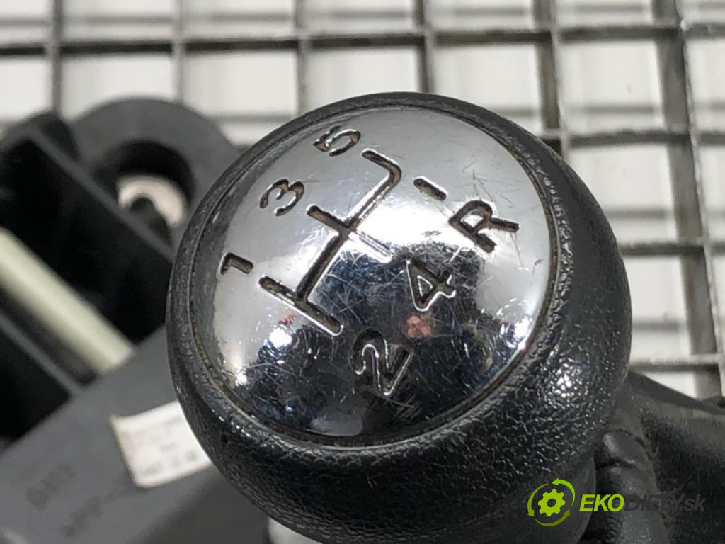 PEUGEOT 207 (WA_, WC_) 2006 - 2015    1.6 HDi 80 kW [109 KM] olej napędowy 2006 - 2013  Kulisa 9654072280 (Rýchlostné páky / kulisy)