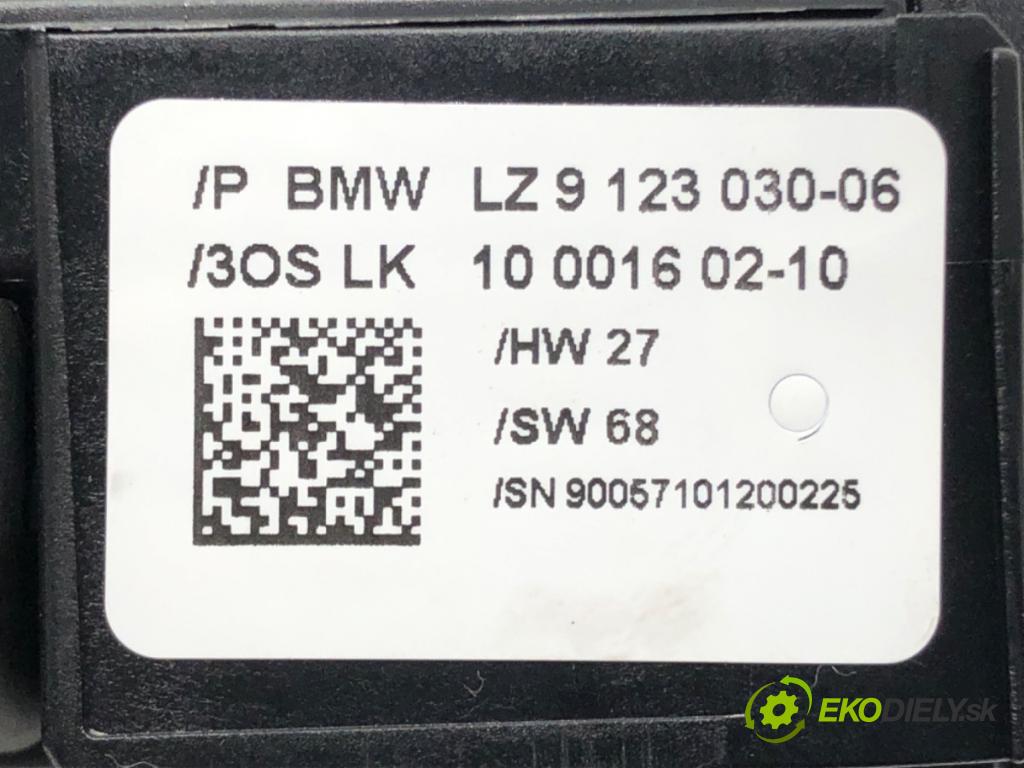 BMW 1 (E87) 2003 - 2013    116 i 90 kW [122 KM] benzyna 2007 - 2011  Prepínač kombinovaný 9123030 (Prepínače, spínače, tlačidlá a ovládače kúrenia)