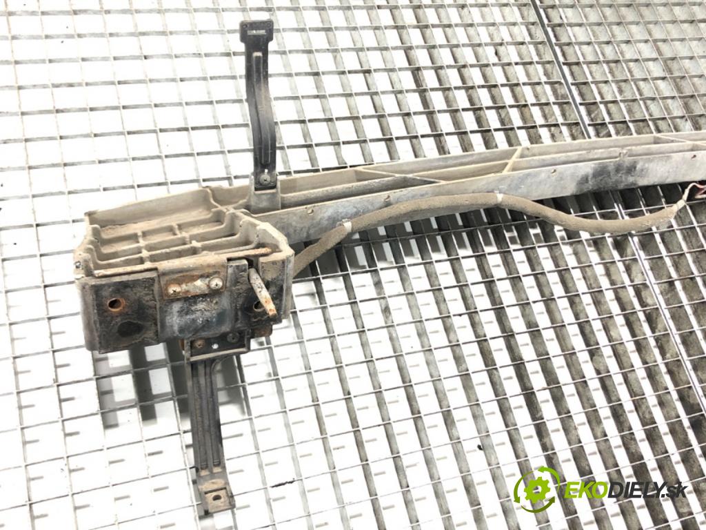 KIA VENGA (YN) 2010 - 2022    1.4 CVVT 66 kW [90 KM] benzyna 2010 - 2022  výztuha nárazníka zadní část 86631-1P000 (Výztuhy zadní)