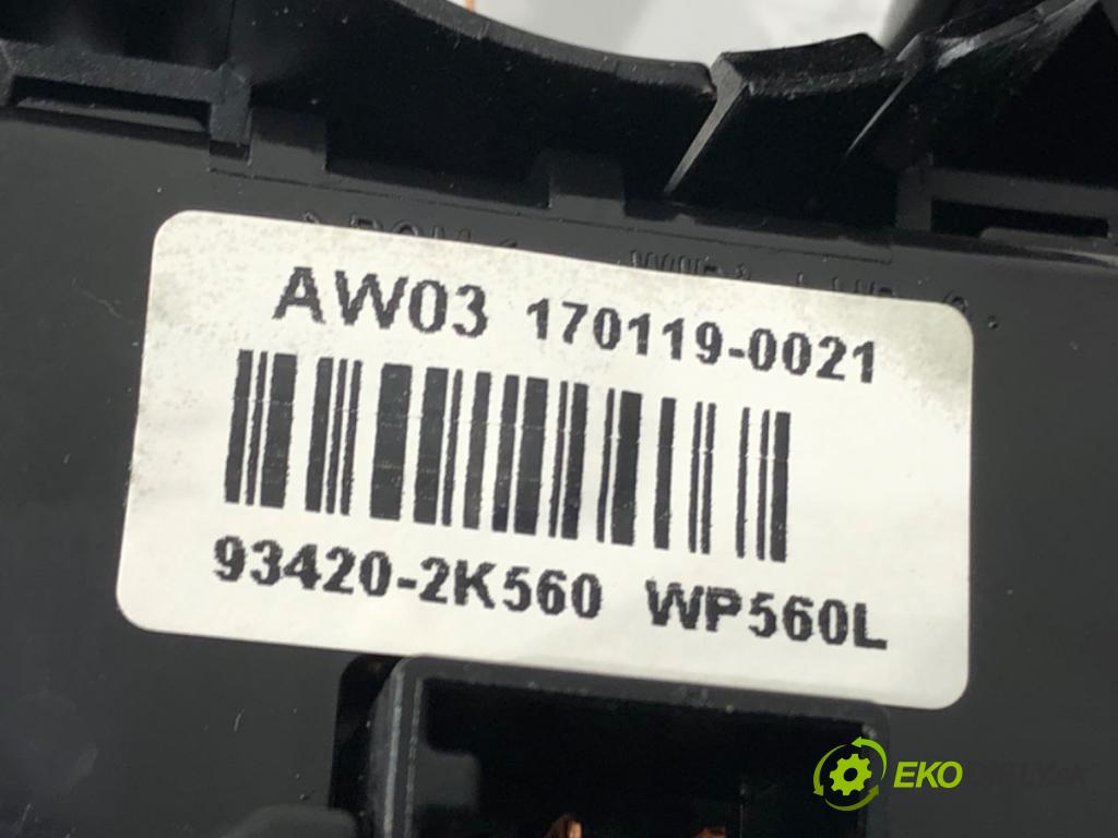 KIA VENGA (YN) 2010 - 2022    1.4 CVVT 66 kW [90 KM] benzyna 2010 - 2022  Prepínač kombinovaný 93420-2K560 (Prepínače, spínače, tlačidlá a ovládače kúrenia)