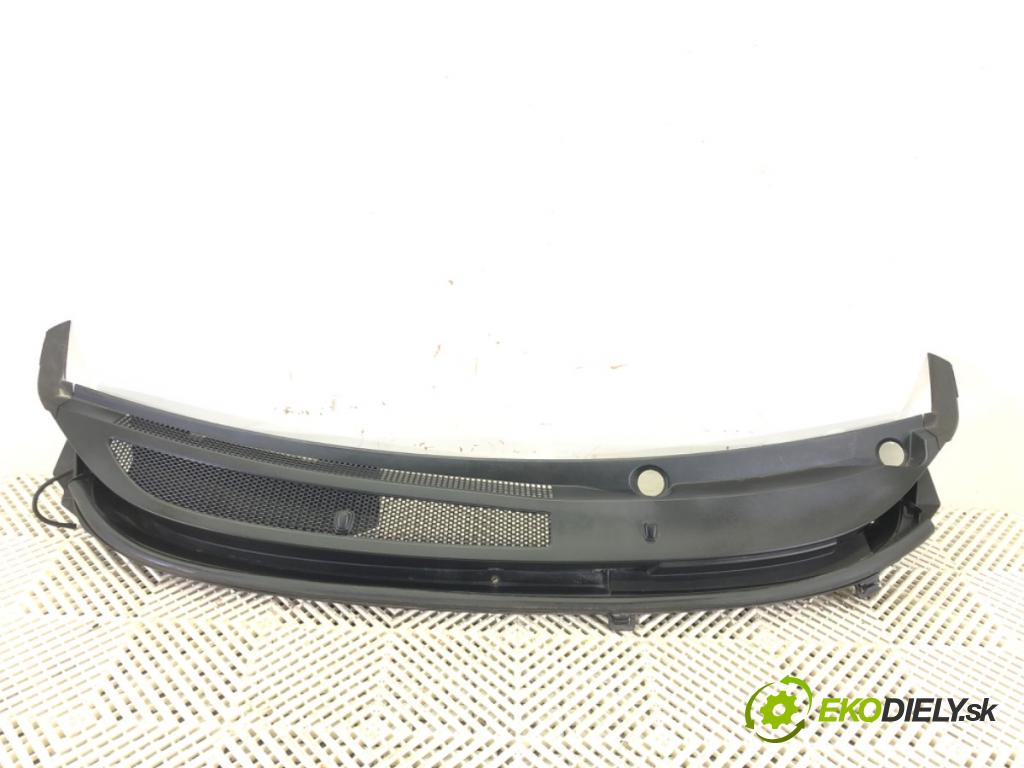 KIA VENGA (YN) 2010 - 2022    1.4 CVVT 66 kW [90 KM] benzyna 2010 - 2022  Torpédo, plast pod čelné okno 86158-1P000 (Torpéda)