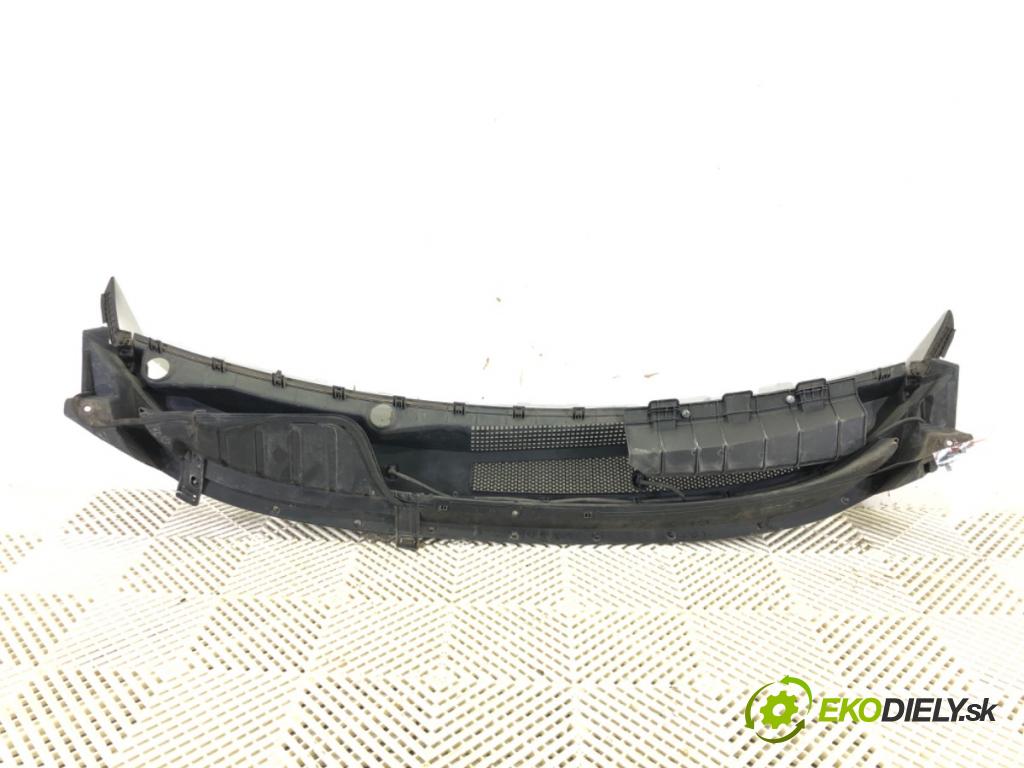 KIA VENGA (YN) 2010 - 2022    1.4 CVVT 66 kW [90 KM] benzyna 2010 - 2022  Torpédo, plast pod čelné okno 86158-1P000 (Torpéda)