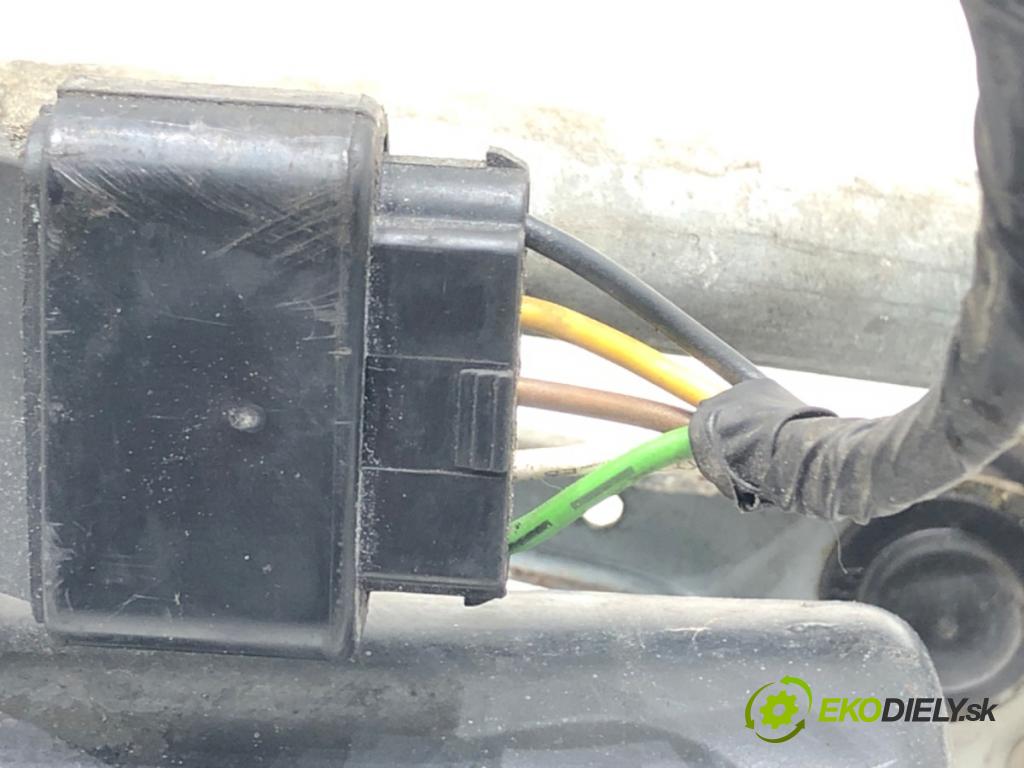 KIA VENGA (YN) 2010 - 2022    1.4 CVVT 66 kW [90 KM] benzyna 2010 - 2022  Mechanizmus stieračov predný 98100-1P000 (Motorčeky stieračov predné)