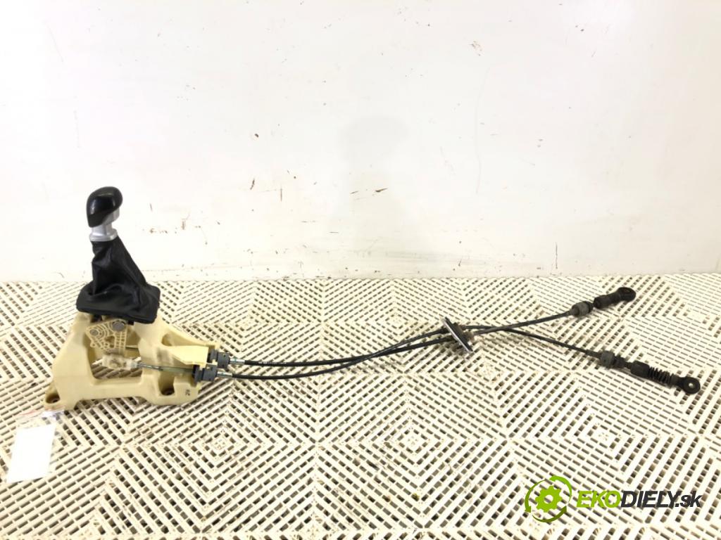 KIA VENGA (YN) 2010 - 2022    1.4 CVVT 66 kW [90 KM] benzyna 2010 - 2022  Kulisa  (Rýchlostné páky / kulisy)