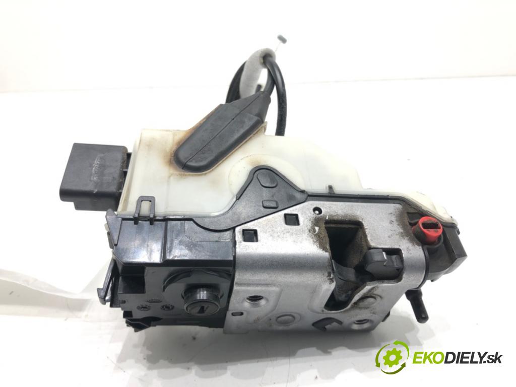 PEUGEOT 208 I (CA_, CC_) 2012 - 2022    1.6 BlueHDi 100 73 kW [100 KM] olej napędowy 2015 - 2022  zámok dveře pravý zadní část 9812501180