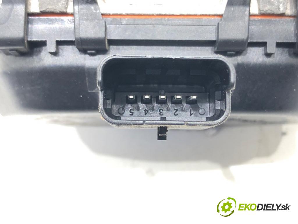 PEUGEOT 208 I (CA_, CC_) 2012 - 2022    1.6 BlueHDi 100 73 kW [100 KM] olej napędowy 2015 - 2022  Škrtiaca klapka 9807238580 (Škrtiace klapky)