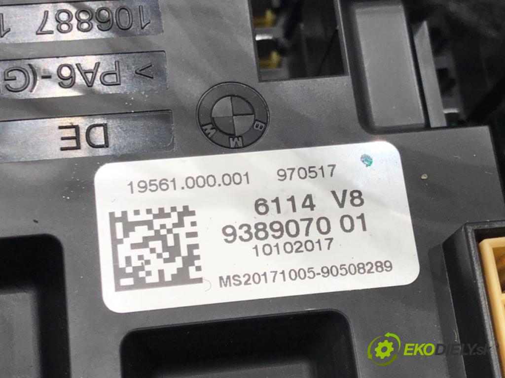 BMW 3 (F30, F80) 2011 - 2018    318 i 100 kW [136 KM] benzyna 2015 - 2018  skříňka poistková 9389070 (Pojistkové skříňky)