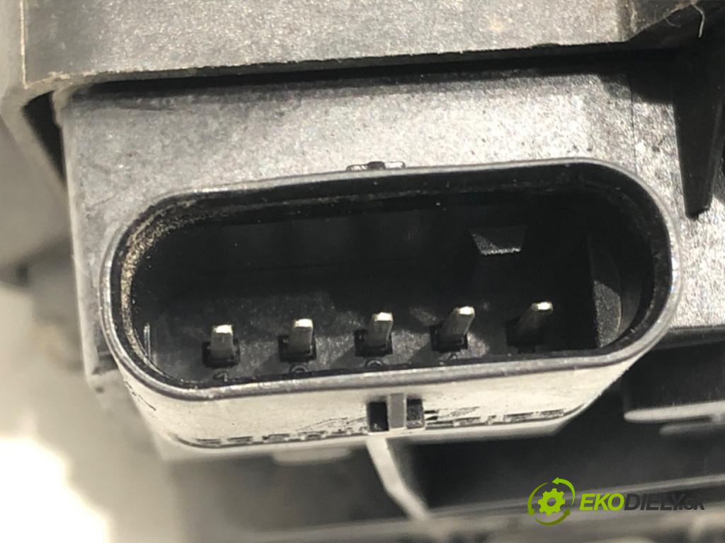 BMW 3 (F30, F80) 2011 - 2018    318 i 100 kW [136 KM] benzyna 2015 - 2018  pumpa vody 71927306000 (Vodní pumpy)