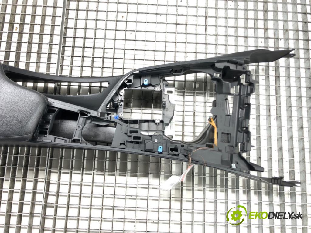 BMW 3 (F30, F80) 2011 - 2018    318 i 100 kW [136 KM] benzyna 2015 - 2018  Lakťová opierka  (Lakťové opierky)