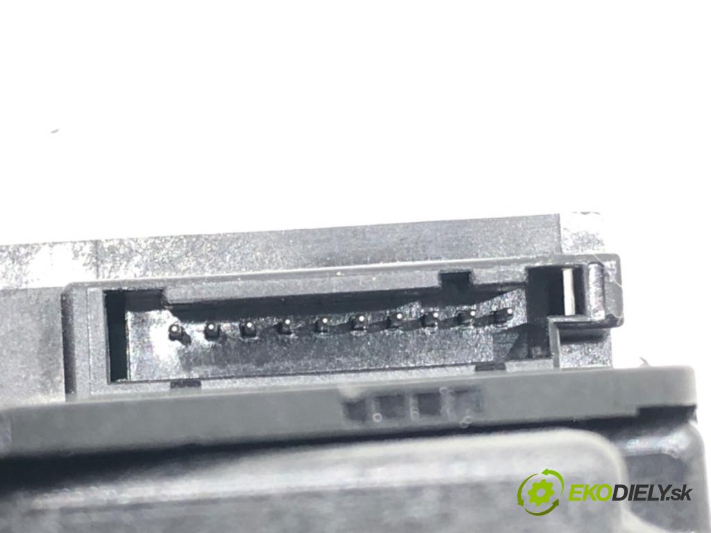 BMW 3 (F30, F80) 2011 - 2018    318 i 100 kW [136 KM] benzyna 2015 - 2018  Kulisa 9296896 (Rýchlostné páky / kulisy)