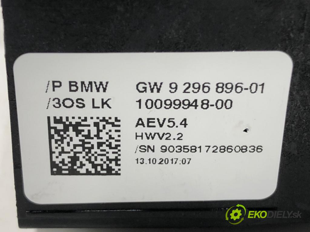 BMW 3 (F30, F80) 2011 - 2018    318 i 100 kW [136 KM] benzyna 2015 - 2018  Kulisa 9296896 (Rýchlostné páky / kulisy)