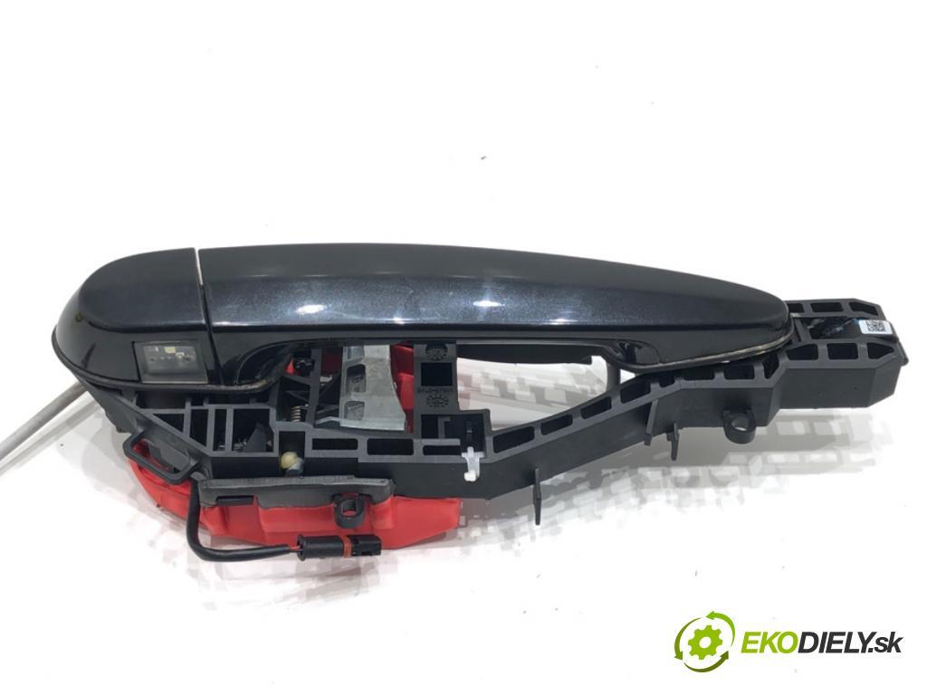 BMW F30 sedan 2017 100 kW 318 i 1499 klika vnejší pravý přední část 7321640