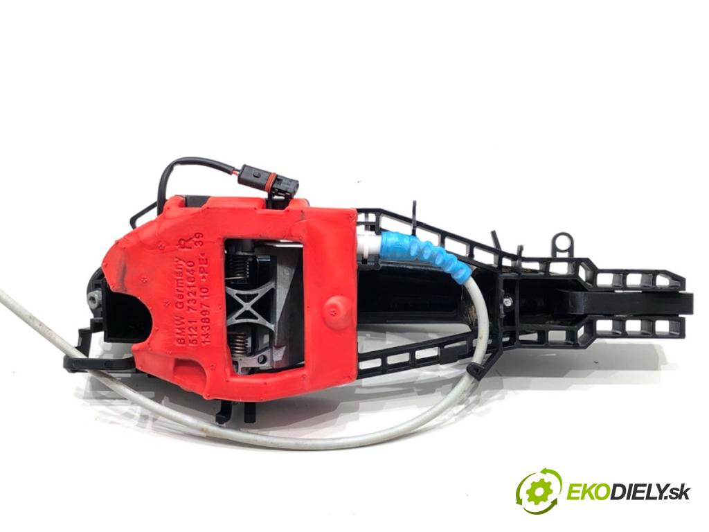 BMW F30 sedan 2017 100 kW 318 i 1499 klika vnejší pravý přední část 7321640