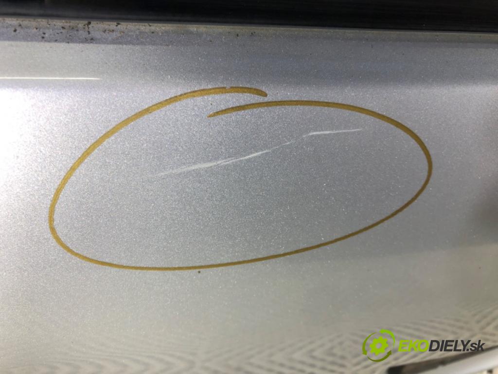 AUDI A2 liftback 2000 55 kW 1.4 1390 kapota zad