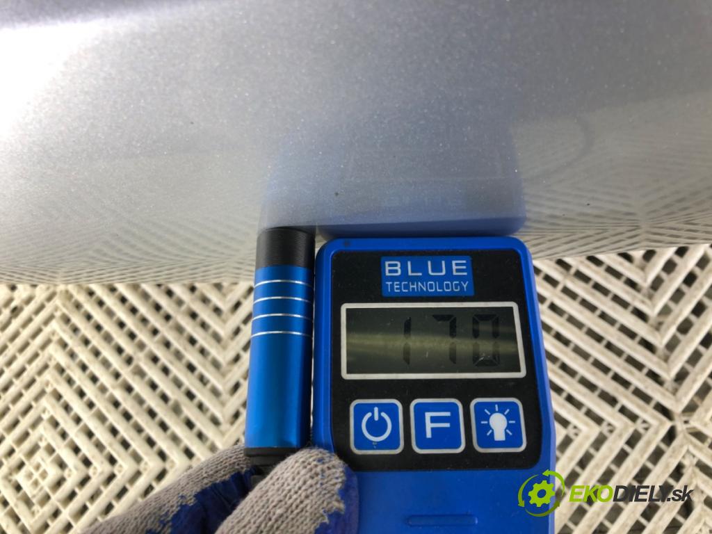 AUDI A2 liftback 2000 55 kW 1.4 1390 kapota zad