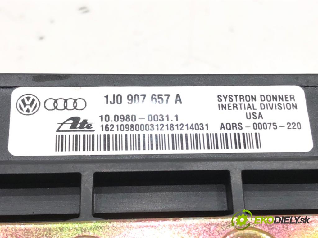 AUDI A2 (8Z0) 2000 - 2005    1.4 55 kW [75 KM] benzyna 2000 - 2005  snímač ESP 1J0907657A