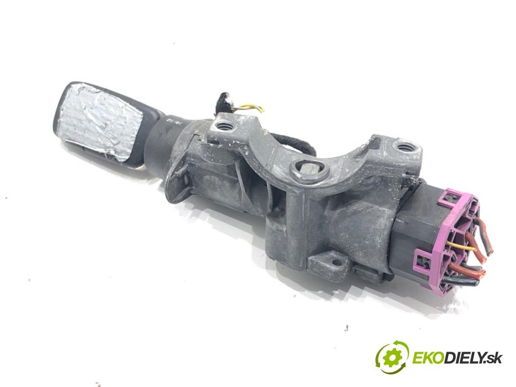 AUDI A2 (8Z0) 2000 - 2005    1.4 55 kW [75 KM] benzyna 2000 - 2005  spinačka 4B0905851C (Spínacie skrinky a kľúče)