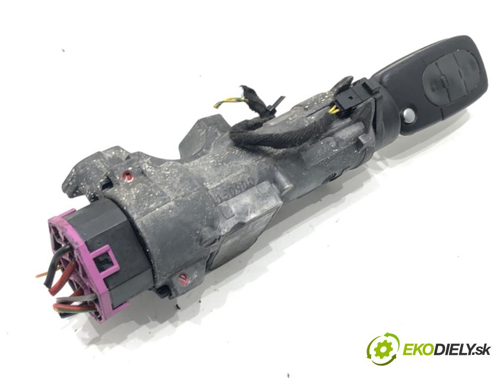 AUDI A2 (8Z0) 2000 - 2005    1.4 55 kW [75 KM] benzyna 2000 - 2005  spinačka 4B0905851C (Spínacie skrinky a kľúče)