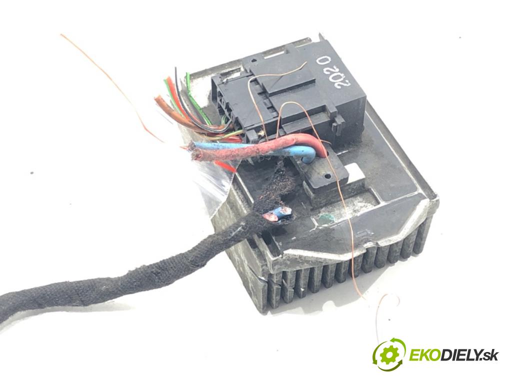 AUDI A2 (8Z0) 2000 - 2005    1.4 55 kW [75 KM] benzyna 2000 - 2005  odpor rezistor topení vzduchu 1J0971838 (Odpory topení)