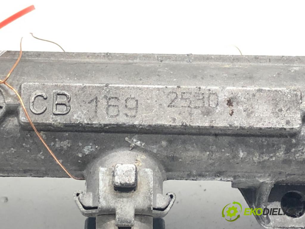 AUDI A2 (8Z0) 2000 - 2005    1.4 55 kW [75 KM] benzyna 2000 - 2005  Lišta vstrekovacia 036133319AM (Vstrekovacie lišty)