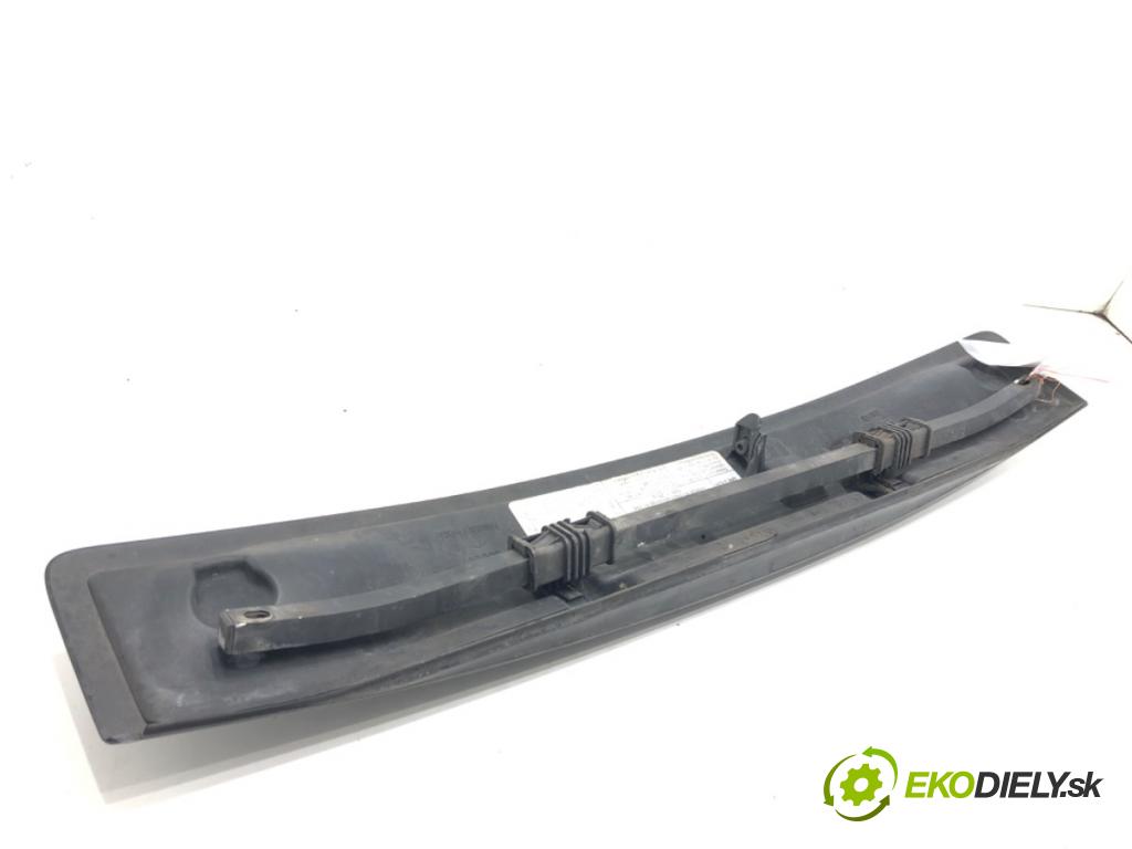 AUDI A2 (8Z0) 2000 - 2005    1.4 55 kW [75 KM] benzyna 2000 - 2005  mřížka maska 8Z0853631 (Mřížky (masky) chladičů)