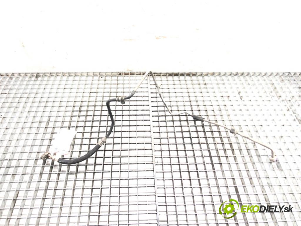 AUDI A2 (8Z0) 2000 - 2005    1.4 55 kW [75 KM] benzyna 2000 - 2005  rúrka klimatizácie 8Z1260713 (Rúrky klimatizácie)