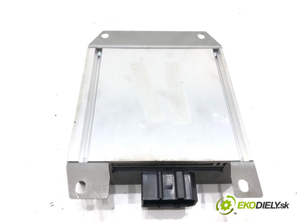 AUDI A4 B7 Avant (8ED) 2004 - 2008    1.8 T 120 kW [163 KM] benzyna 2004 - 2008  Zosilňovač 8E9035223D (Zosilňovače)