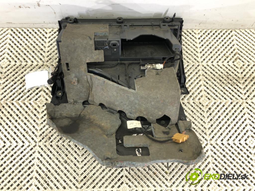 AUDI A4 B7 Avant (8ED) 2004 - 2008    1.8 T 120 kW [163 KM] benzyna 2004 - 2008  Priehradka, kastlík spolujazdca 8E1857035D (Priehradky, kastlíky)