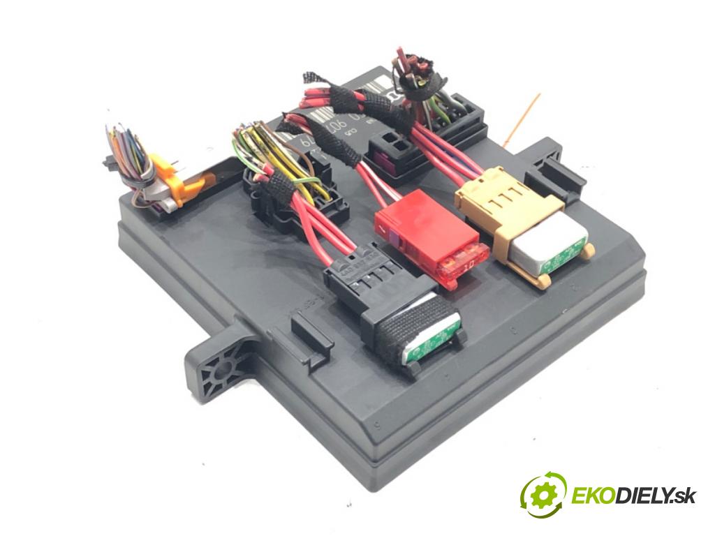 AUDI A4 B7 Avant (8ED) 2004 - 2008    1.8 T 120 kW [163 KM] benzyna 2004 - 2008  Modul svetiel 8E0907279N (Ostatné)